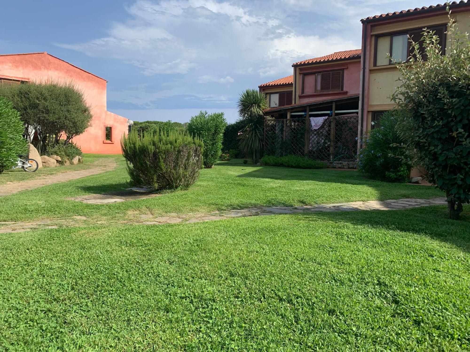 Casa Smeralda: Con Giardino E Vicino Al Mare Punta Molara ภายนอก รูปภาพ
